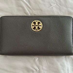 Tory Burch Wallet 🤍